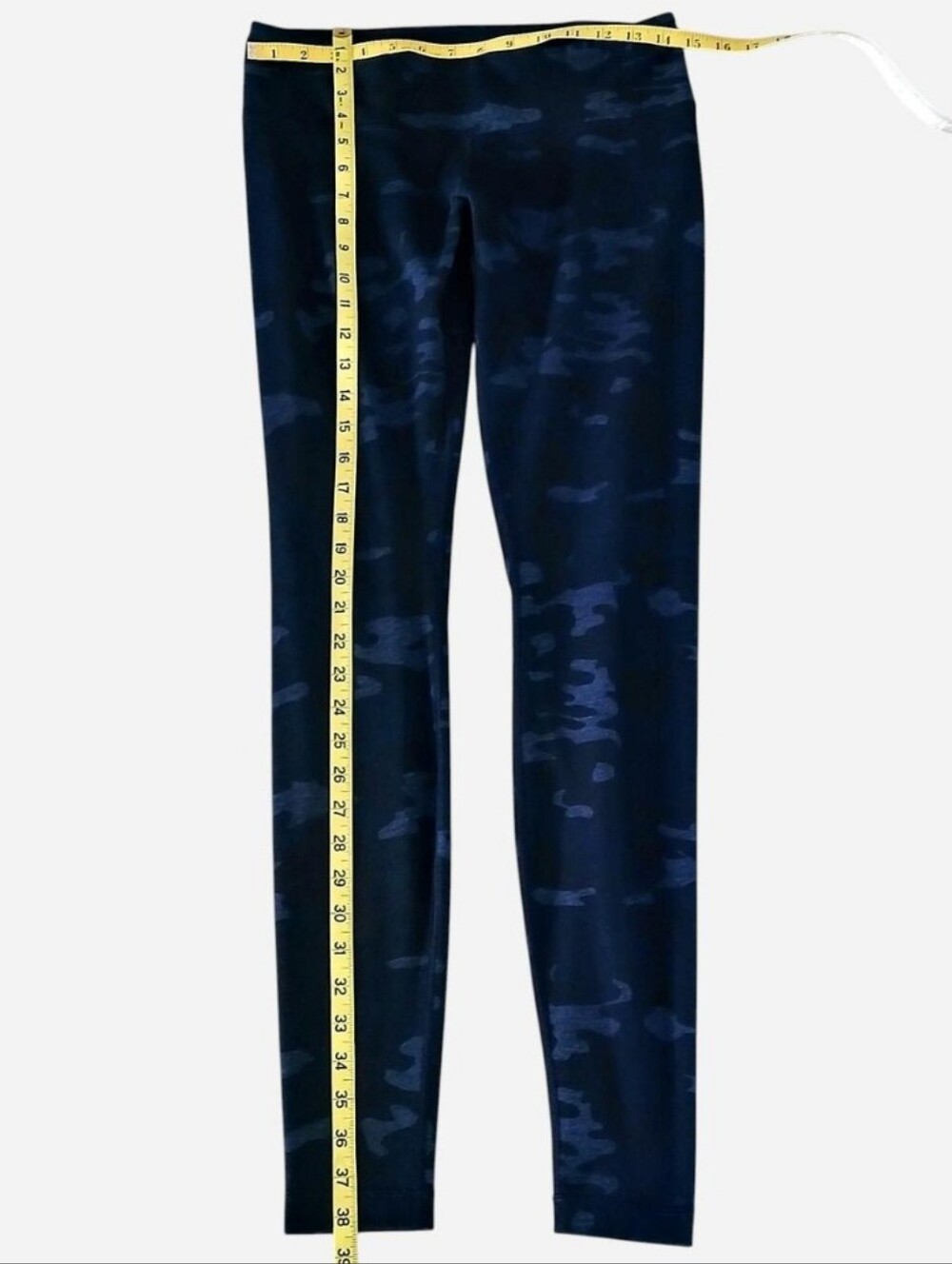 Lululemon Size 8 Blue Camo Leggings - Picture 6 of 9